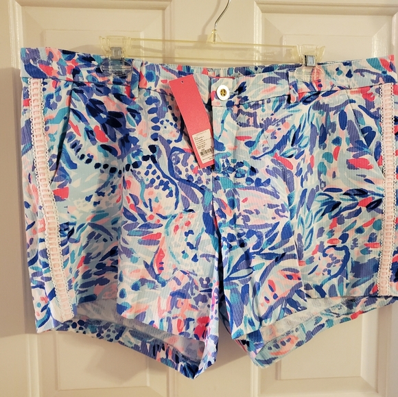 Lilly Pulitzer Callahan short with lace style 1425 - Picture 1 of 4